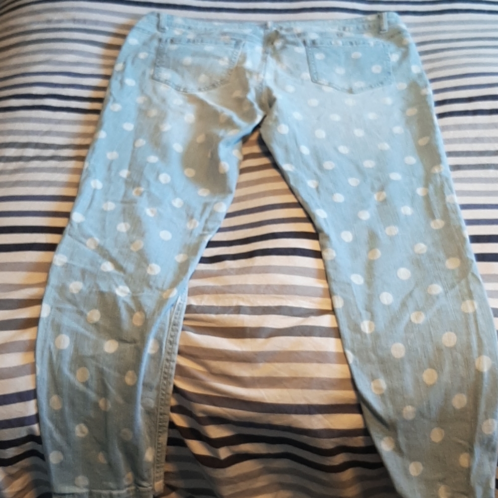 Jean's - Picture 2 of 3